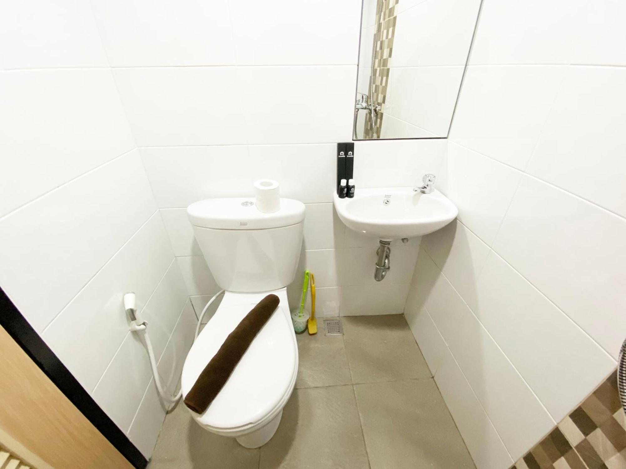 Homey And Modern The Alton By Travelio *